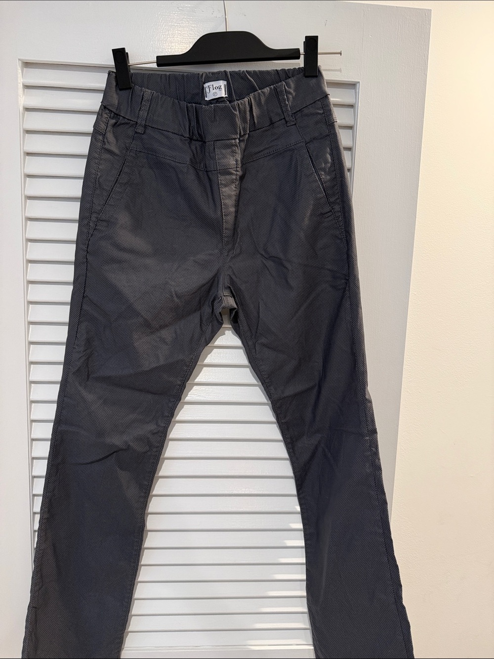 BEVY FLOG Women's Straight Leg Pants in Dark Gray